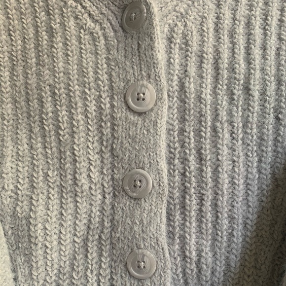 Abercrombie And Fitch Sweater - Picture 5 of 6